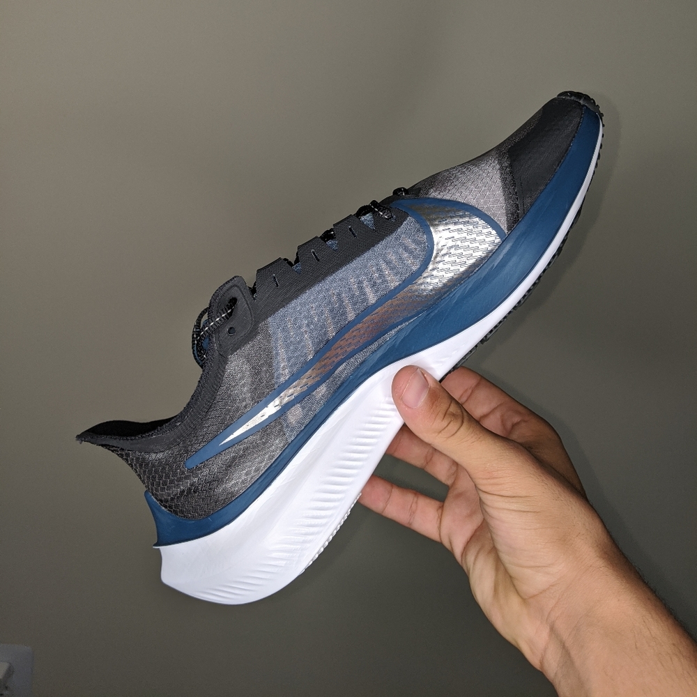 NIKE RUNNER 2020 - Picture 2 of 3